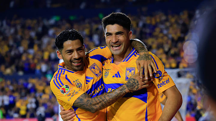 Nicolas Ibañez, Javier Aquino