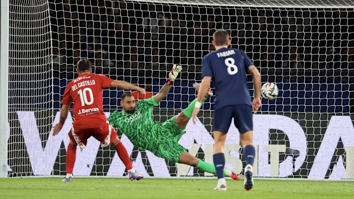 Gianluigi Donnarumma, Romain Del Castillo