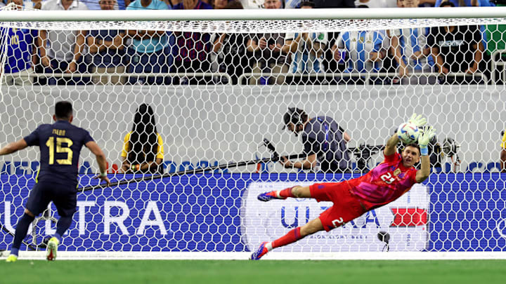TOPSHOT-FBL-COPA AMERICA-2024-ARG-ECU