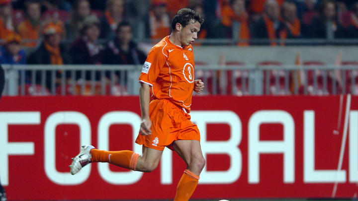 FIFA Soccer 2004 - World Cup Qualifier - Netherlands vs. Finland