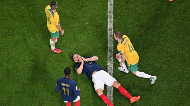 TOPSHOT-FBL-WC-2022-MATCH05-FRA-AUS