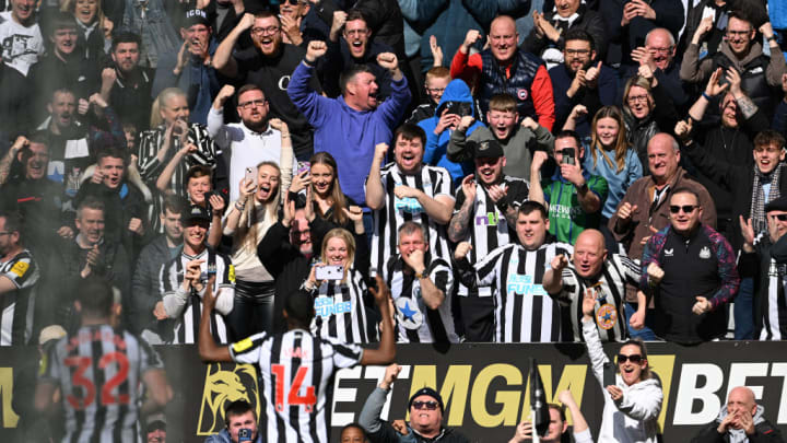 Alexander Isak, Newcastle United Fans