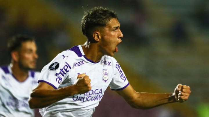 FBL-LIBERTADORES-PUERTOCABELLO-DEFENSOR