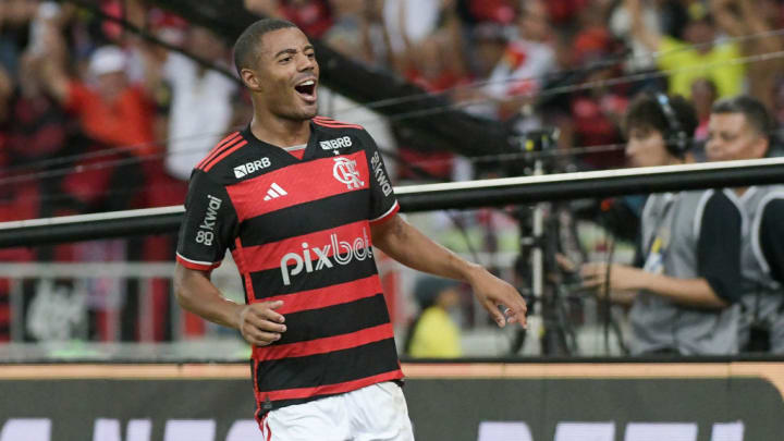 Nicolás de la Cruz marca gol pelo Flamengo