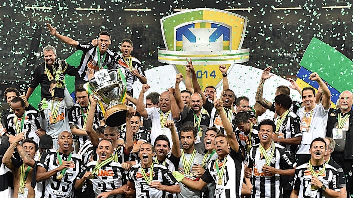 Cruzeiro v Atletico MG - Copa do Brasil 2014 Final