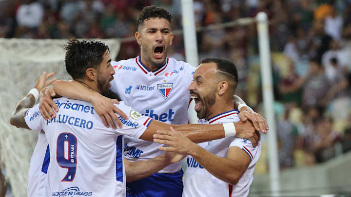 Moisés, Juan Martín Lucero, Emmanuel Martínez