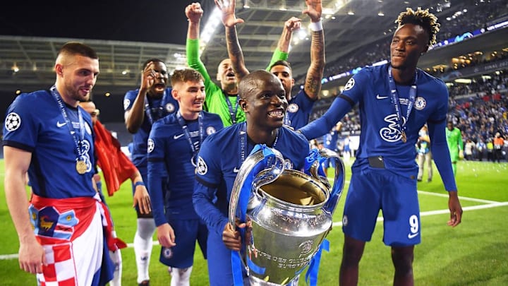 TOPSHOT-FBL-EUR-C1-MAN CITY-CHELSEA-TROPHY