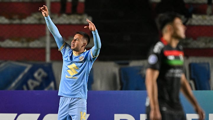 TOPSHOT-FBL-SUDAMERICANA-BOLIVAR-PALESTINO