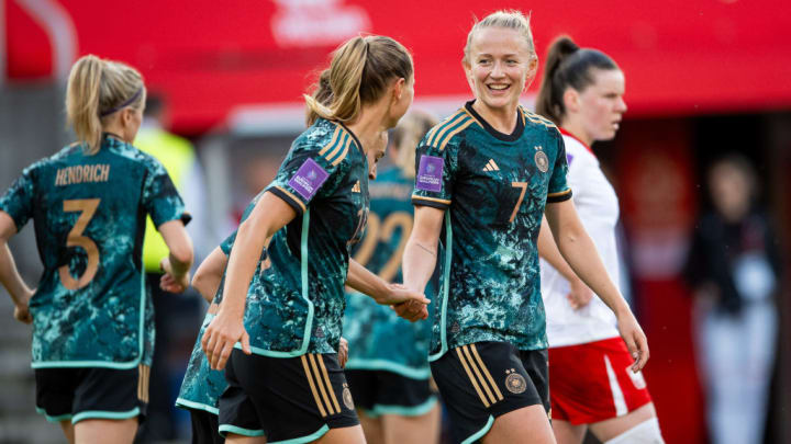 Klara Buhl, Lea Schuller