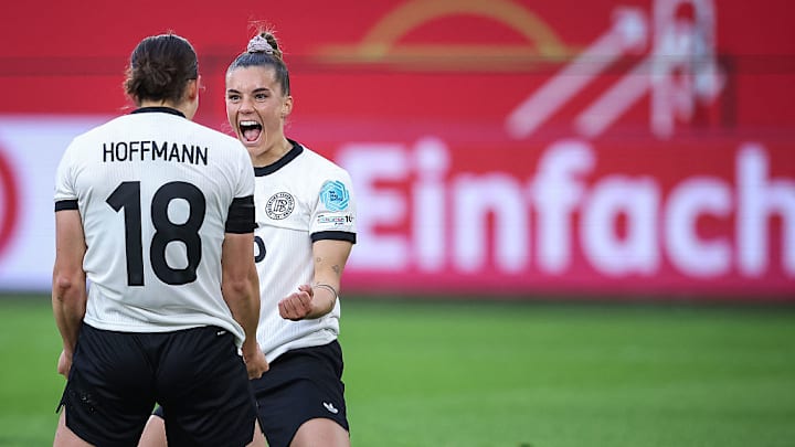 Selina Cerci, Giovanna Hoffman