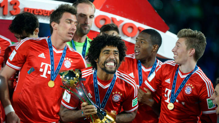 Nur einer von vielen Pokalen, die Dante mit dem FCB gewann. 