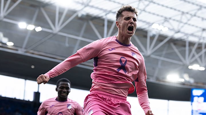 Fisnik Asllani mit Mega-Saisonstart