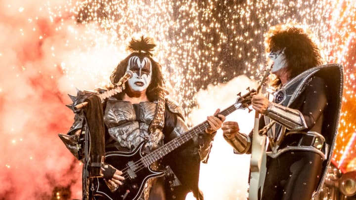 Gene Simmons (L) and Tommy Thayer (R) of KISS are pictured