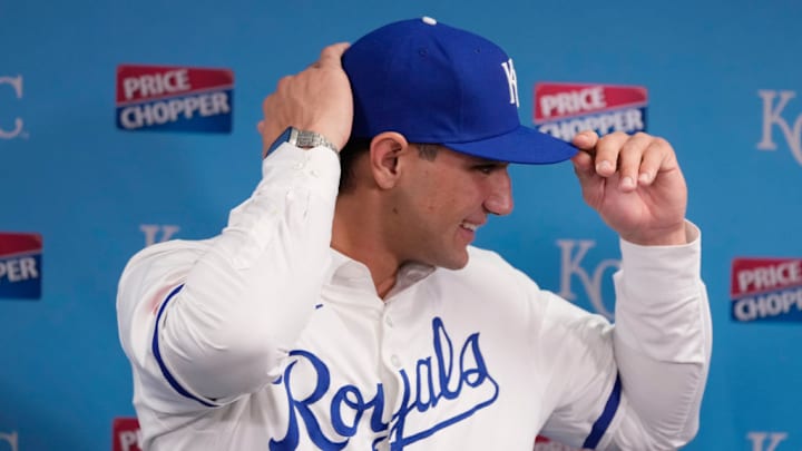 Jac Caglianone gets introduced as a Royal.