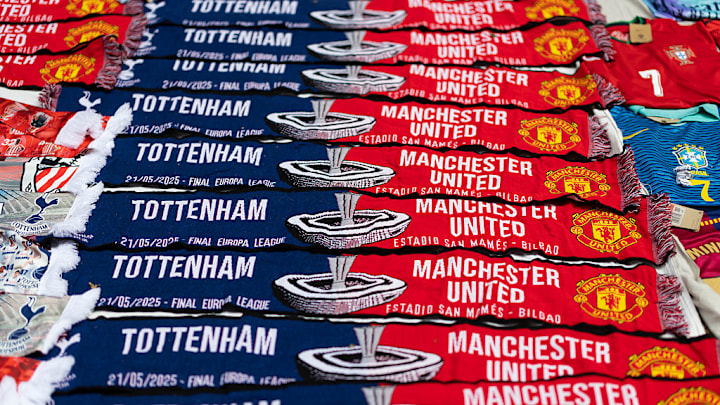 Tottenham y Manchester United se enfrentan en la Final de la UEFA Europa League. Tottenham y Manchester United se enfrentan en la Final de la UEFA Europa League.