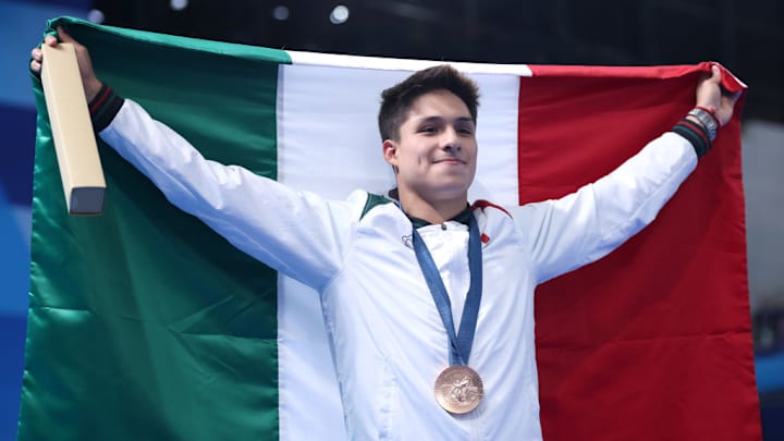 Osmar Olvera suma siete preseas en Campeonatos Mundiales, una medalla dorada, una de bronce y cinco de Plata. Osmar Olvera suma siete preseas en Campeonatos Mundiales, una medalla dorada, una de bronce y cinco de Plata.