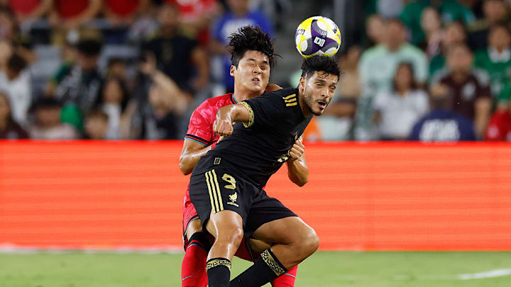 Raúl Jimenez marcó el primer gol de México.
