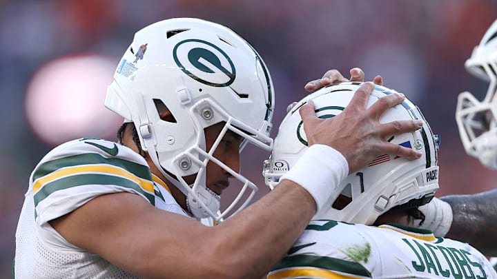 Jordan Love y los Packers buscan la victoria ante los Bears.