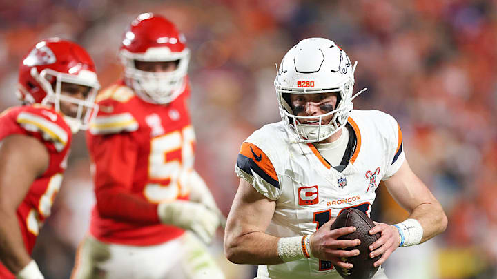 Bo Nix y los Broncos salieron triunfantes de Kansas, aunque con ciertos sustos. Bo Nix y los Broncos salieron triunfantes de Kansas, aunque con ciertos sustos.