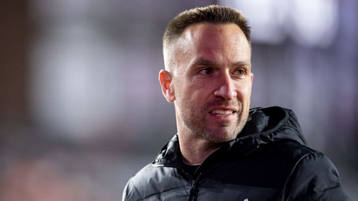 Jeff Hafley será el nuevo coach de Miami y espera a su coordinador ofensivo.