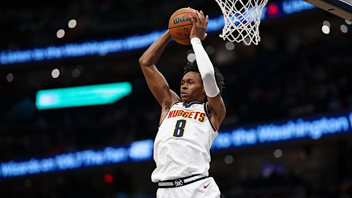 La revelación de los Nuggets, Peyton Watson, es uno de los jugadores a los que apuntarían los Lakers. La revelación de los Nuggets, Peyton Watson, es uno de los jugadores a los que apuntarían los Lakers.