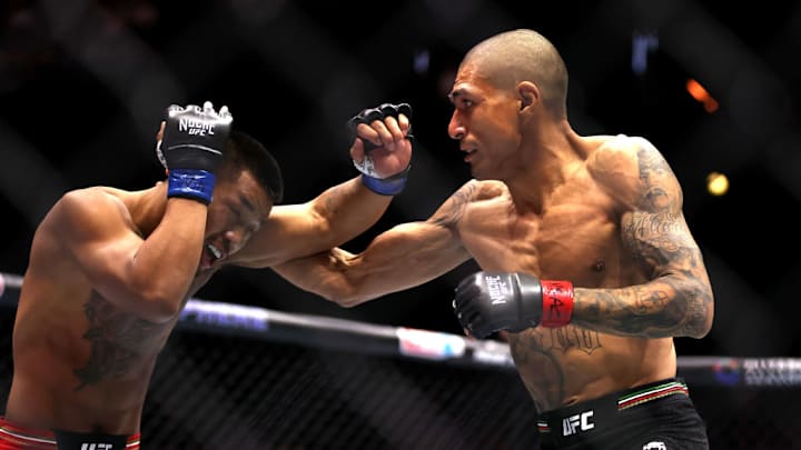 El mexicano Edgar Chairez (Izq) quiere demostrar su poderío en la UFC.