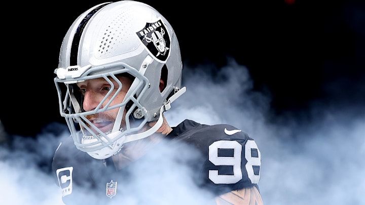 Maxx Crosby deja a los Raiders y es nuevo jugador de los Ravens. Maxx Crosby deja a los Raiders y es nuevo jugador de los Ravens.