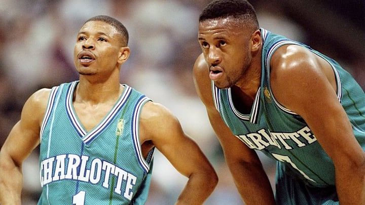 A Muggsy Bogues (Izq) sus 1.60 m de estatura nunca lo detuvieron para brillar en la NBA. A Muggsy Bogues (Izq) sus 1.60 m de estatura nunca lo detuvieron para brillar en la NBA.