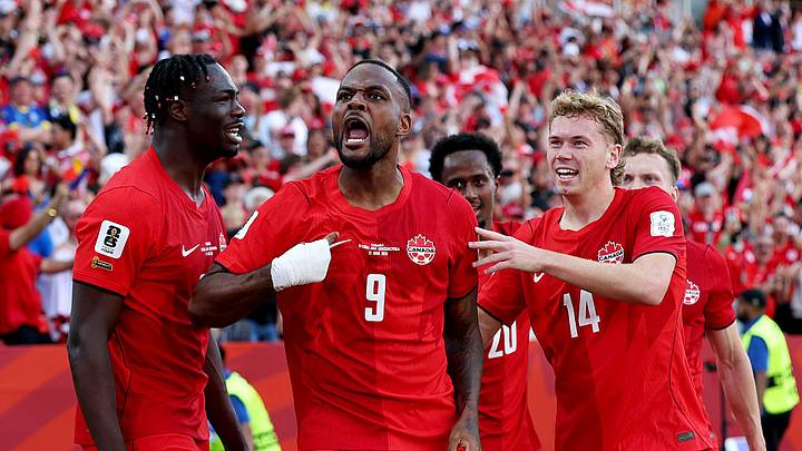 Cyle Larin rescata el primer punto para Canadá en los Mundiales Cyle Larin rescata el primer punto para Canadá en los Mundiales