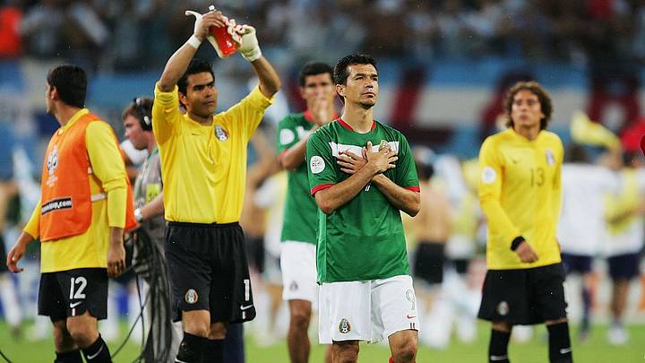 Oswaldo Sánchez regresó a México para despedir a su padre y volvió a tiempo para jugar con el Tri en Alemania 2006. Oswaldo Sánchez regresó a México para despedir a su padre y volvió a tiempo para jugar con el Tri en Alemania 2006.