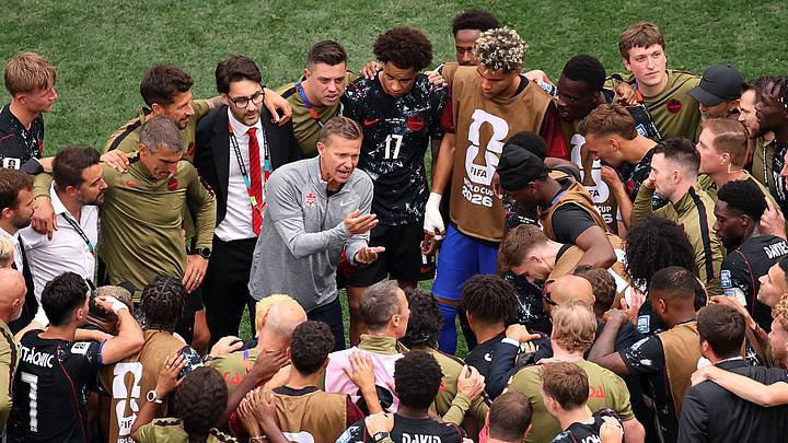 Jesse Marsch reunió a sus jugadores al terminar el partido