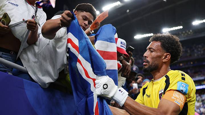 Vozinha se volvió famoso tras el gran Mundial que tuvo . Vozinha se volvió famoso tras el gran Mundial que tuvo .