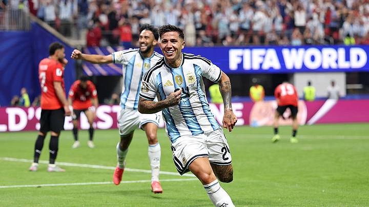 El argentino anotó el 3-2 definitivo sobre Cabo Verde, el cual representó el gol 3,000 en Mundiales. El argentino anotó el 3-2 definitivo sobre Cabo Verde, el cual representó el gol 3,000 en Mundiales.