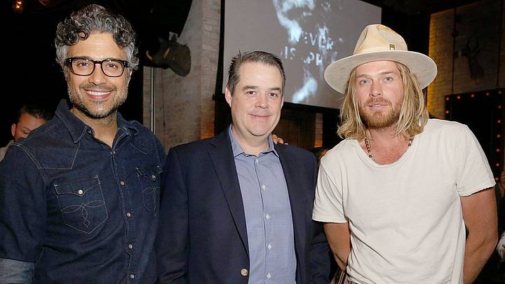 Juan Domingo Beckmann (centro), junto a Jaime Camil (izq), uno de los grandes aficionados del LAFC. Juan Domingo Beckmann (centro), junto a Jaime Camil (izq), uno de los grandes aficionados del LAFC.