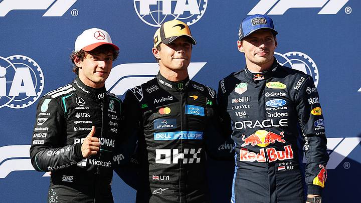 Norris (c) se llevó la pole, seguido de Antonelli y Verstappen.
