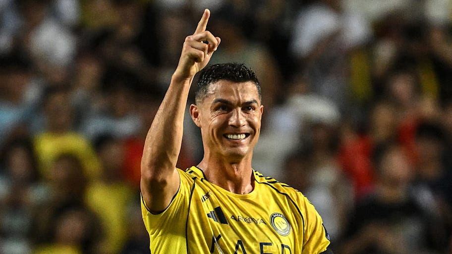 Cristiano Ronaldo continues to take his game to new heights. | Wun Suen/AFP via Getty Images