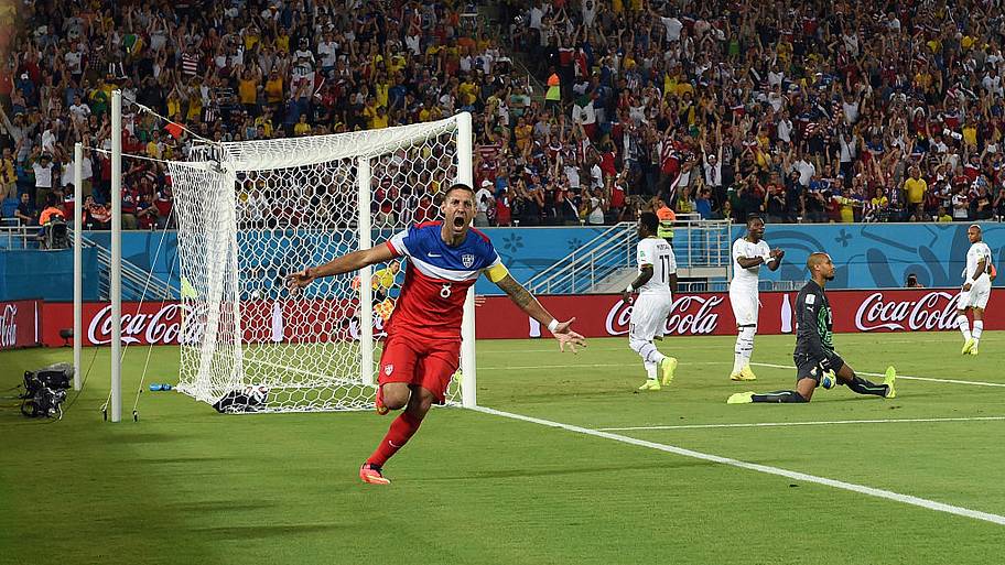 Clint Dempsey scores 