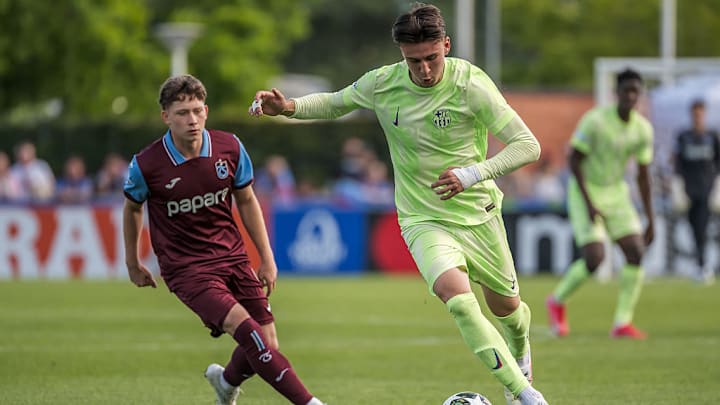 FBL-EUR-YOUTH LEAGUE-TRABZONSPOR-BARCELONA