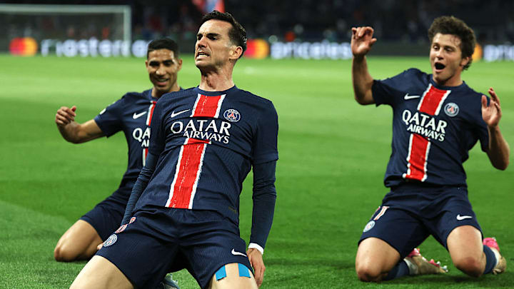 TOPSHOT-FBL-EUR-C1-PSG-ARSENAL