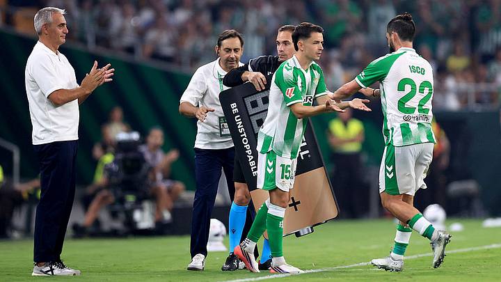 Álvaro Fidalgo entró de cambio por Isco