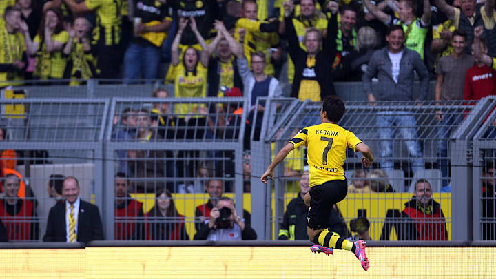 Shinji Kagawa jubelt über sein Tor gegen den SC Freiburg 2014