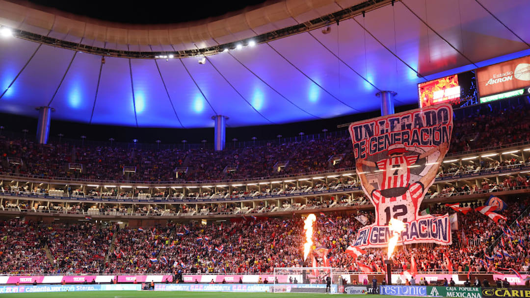 La afición de Chivas, en un partido del Clausura 2025.