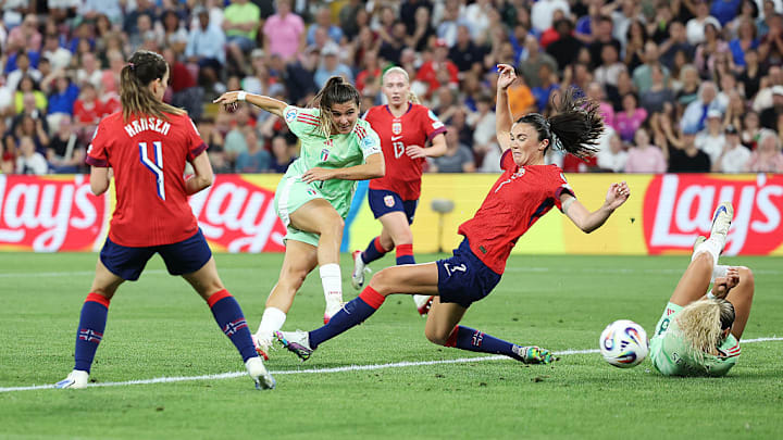 Sofia Cantore, Ingrid Syrstad Engen