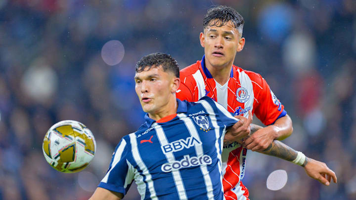 Brandon Vázquez, Eduardo Águila