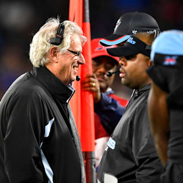 Hal Mumme during his time as offensive coordinator of the XFL's Dallas Renegades.