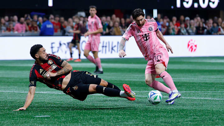 Lionel Messi, Derrick Williams