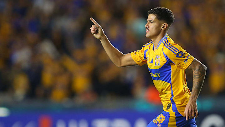 TOPSHOT-FBL-CONCACAF-CHAMPIONS-TIGRES-GALAXY