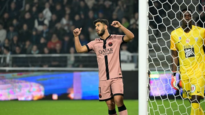 FBL-FRA-LIGUE1-ANGERS-PSG