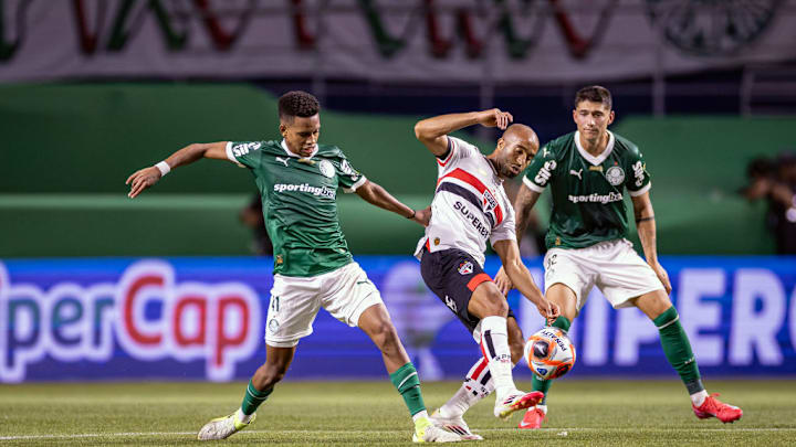 Estêvão Willian, Lucas Moura, Emiliano Martínez
