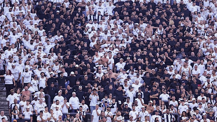 Corinthians v Santos - Brasileirao 2025